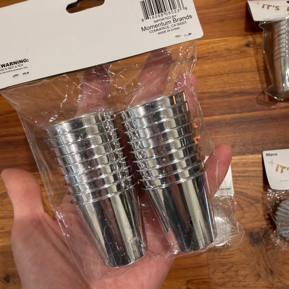 Bundle of Let's Party Party Supplies - Picture 5 of 7